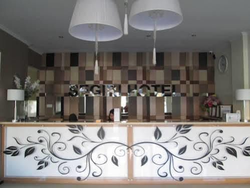 Hotel Segiri Samarinda Exterior photo